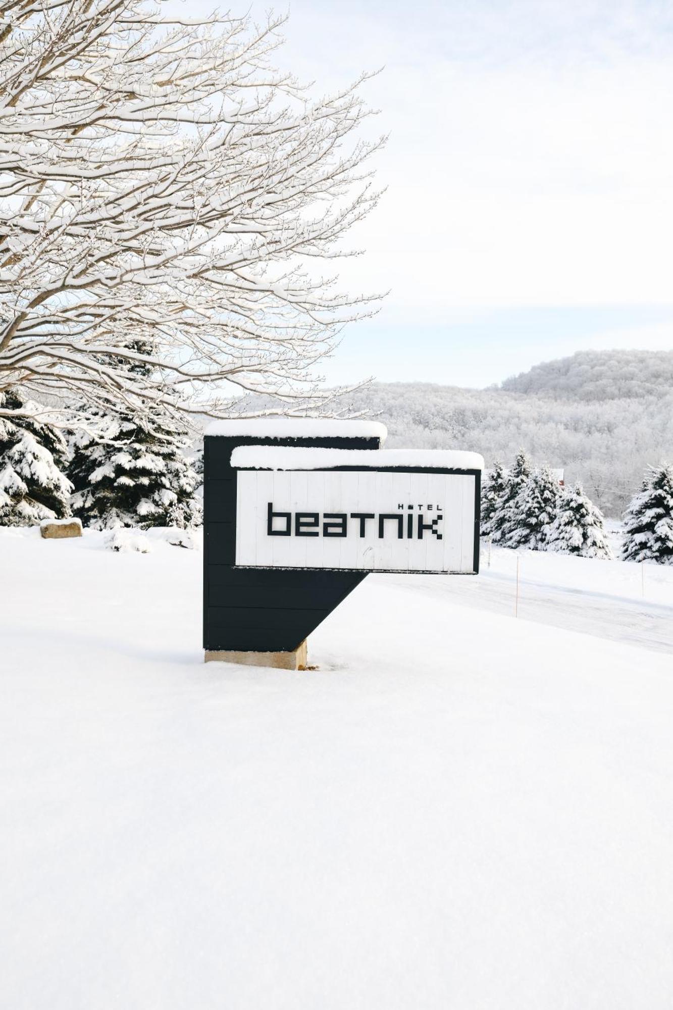 Beatnik Hotel Bromont Dış mekan fotoğraf